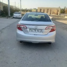Toyota Camry 2014
