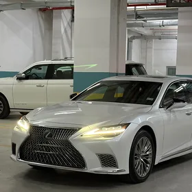 Lexus LS 500 2021