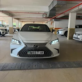 Lexus ES 350 2021