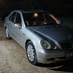 Mercedes-Benz C320 2003