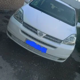 Toyota Sienna 2004