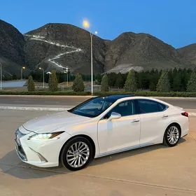 Lexus ES 350 2021