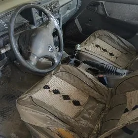 Opel Omega 1989
