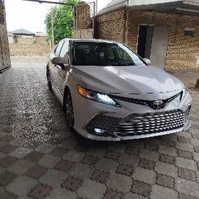 Toyota Camry 2023