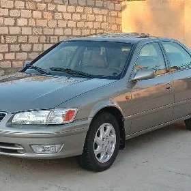 Toyota Camry 1999