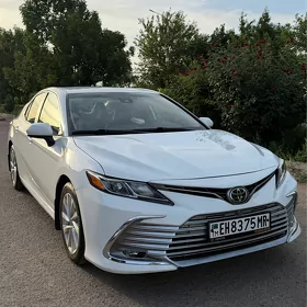 Toyota Camry 2021