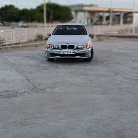 BMW E39 1998