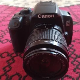 Canon EOS 700D