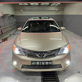 Toyota Camry 2012