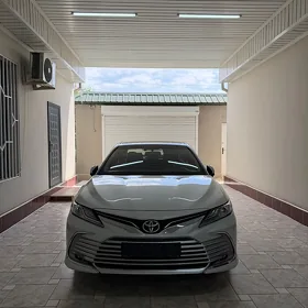 Toyota Camry 2023