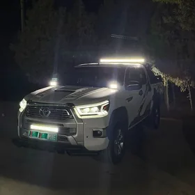 Toyota Hilux 2021