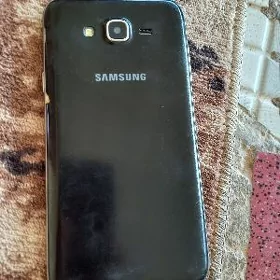 SAMSUNG J7
