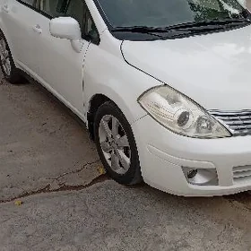 Nissan Versa 2010