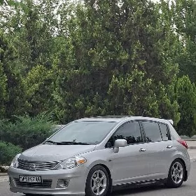 Nissan Versa 2011
