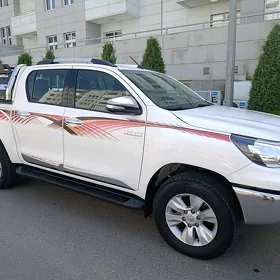 Toyota Hilux 2016
