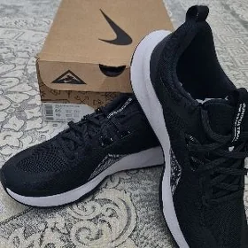 NIKE krasofka