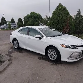 Toyota Camry 2023