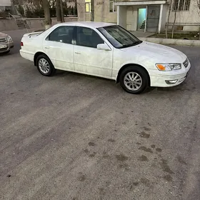 Toyota Camry 2000