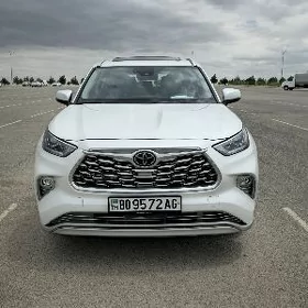 Toyota Highlander 2023