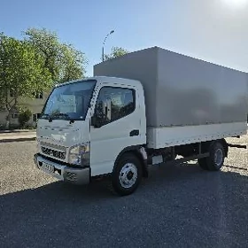 Mitsubishi Canter 2025