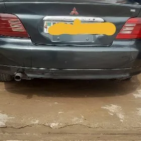 Mitsubishi Galant 2001