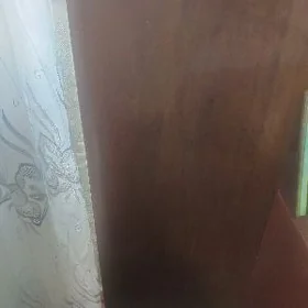 стол обеденный, полированный