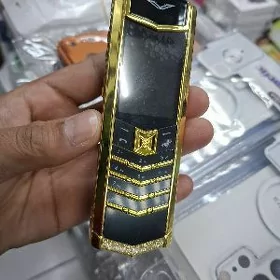 VERTU prostoy