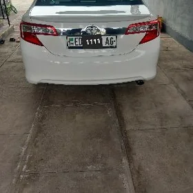 Toyota Camry 2014