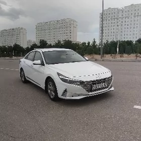 Hyundai Elantra 2022