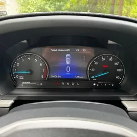 Ford Explorer 2024