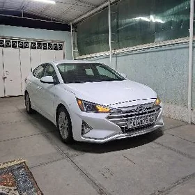 Hyundai Elantra 2020