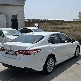 Toyota Camry 2020