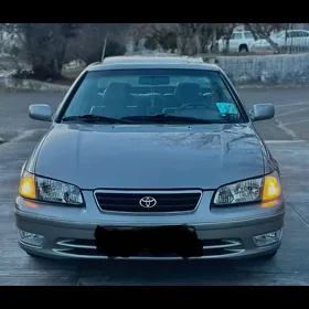 Toyota Camry 2000