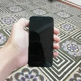 IPHONE 7  