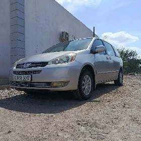 Toyota Sienna 2005
