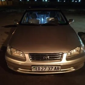Toyota Camry 1998