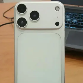 iPhone xr 17 pro