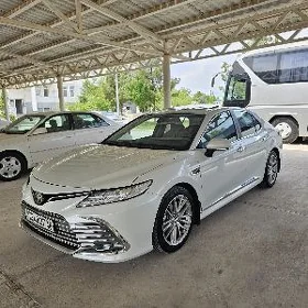 Toyota Camry 2022