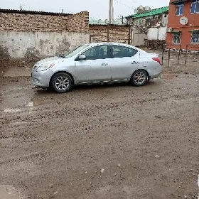 Nissan Versa 2013