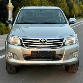 Toyota Hilux 2014