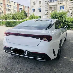 Kia K5 2021