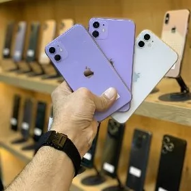 iPhone 11