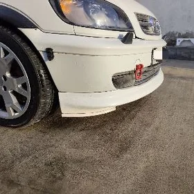 Zafira bamper + molding