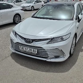 Toyota Camry 2020