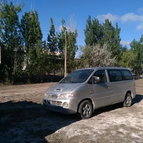 Hyundai Staria 2001