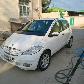 Mercedes-Benz A150 2004
