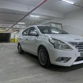 Nissan Versa 2017