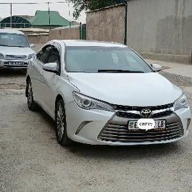 Toyota Camry 2016
