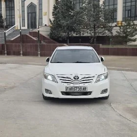 Toyota Camry 2010