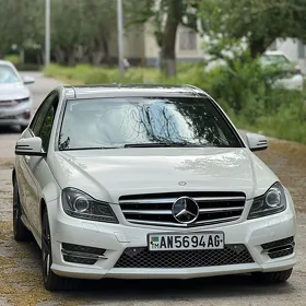 Mercedes-Benz C350 2012